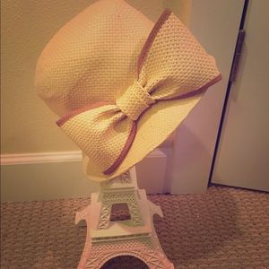 Urban outfitters bow cloche hat!